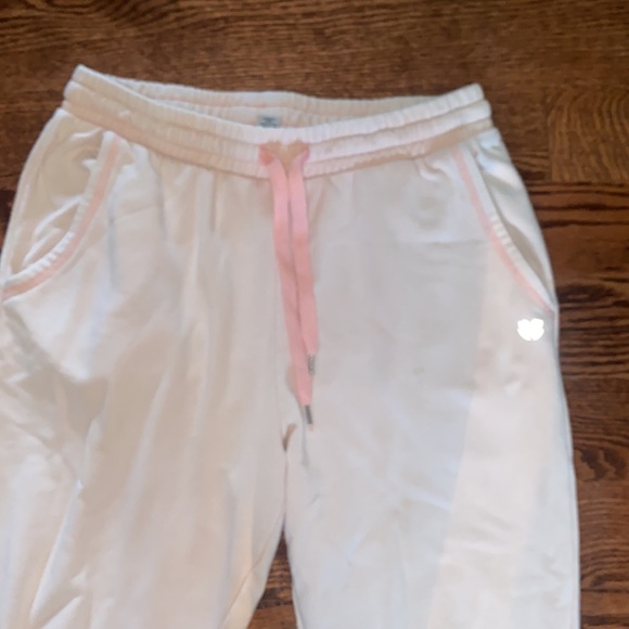 Joggers - Picture 2 of 3